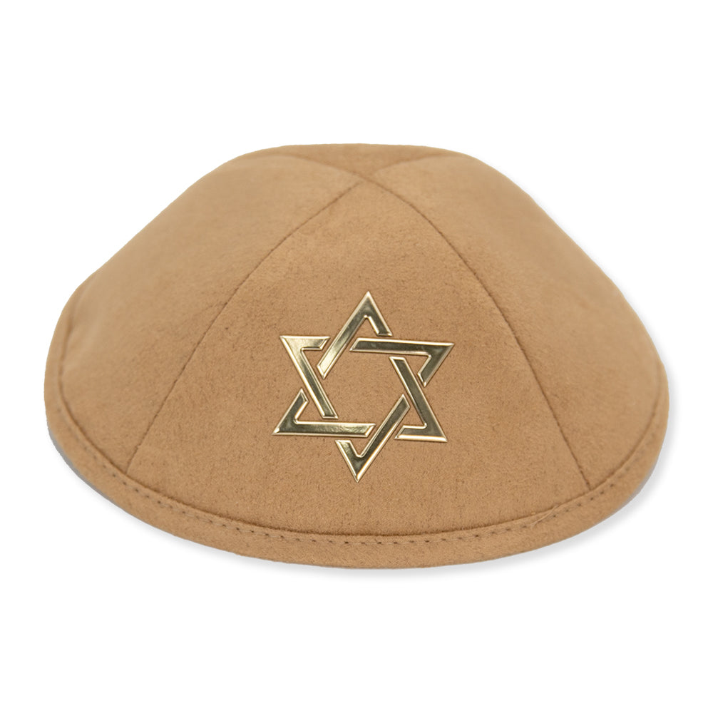 כיפה אולטרא סוויד חום 19 ס״מ ומקום לסיכה דמוי עור חום