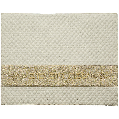 כיסוי חלה מהודר דמוי עור לבן עם הבלטות 42×52 ס״מ דמוי עור לבן