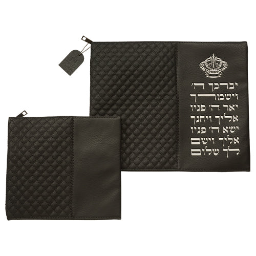 סט תיקי טלית ותפילין דמוי עור שחור עם אותיות בולטות, 36×29 ס״מ דמוי עור שחור