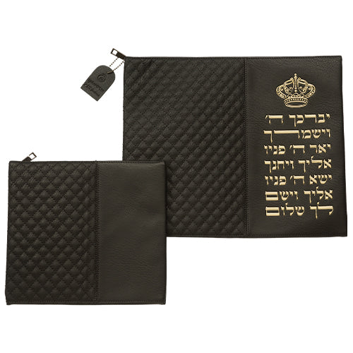 סט תיקי טלית ותפילין דמוי עור שחור עם אותיות בולטות, 36×29 ס״מ דמוי עור שחור
