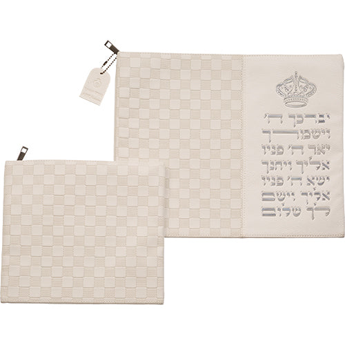סט טלית תפילין דמוי עור אותיות בולטות "יברכך" כסף 31×38 ס״מ דמוי עור