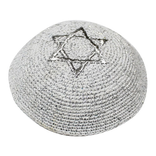 כיפה סרוגה 16 ס״מ נטזים כסף עם רקמה מגן דוד בד כסף