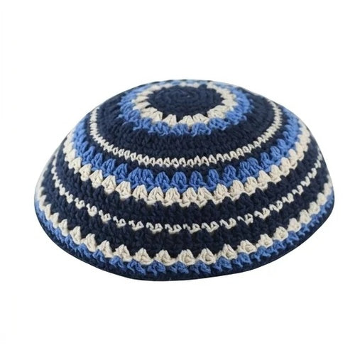 כיפה סרוגה שטיח 20 ס״מ כחול כהה כחול בהיר ובז בד כחול