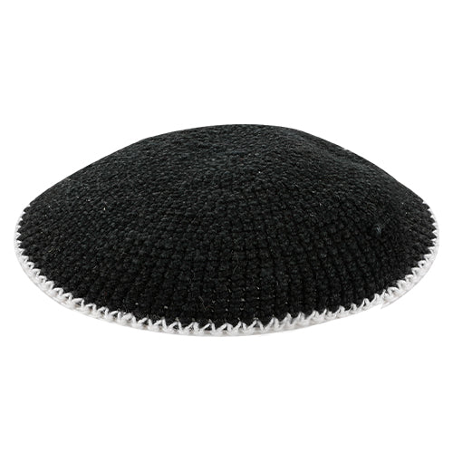 כיפה ד.מ.צ. שחור עם פס לבן 20 ס״מ בד שחור