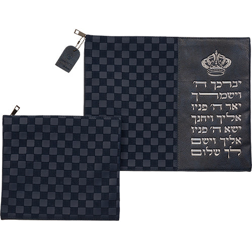 סט טלית תפילין דמוי עור אותיות בולטות "יברכך" כסף 31×38 ס״מ דמוי עור