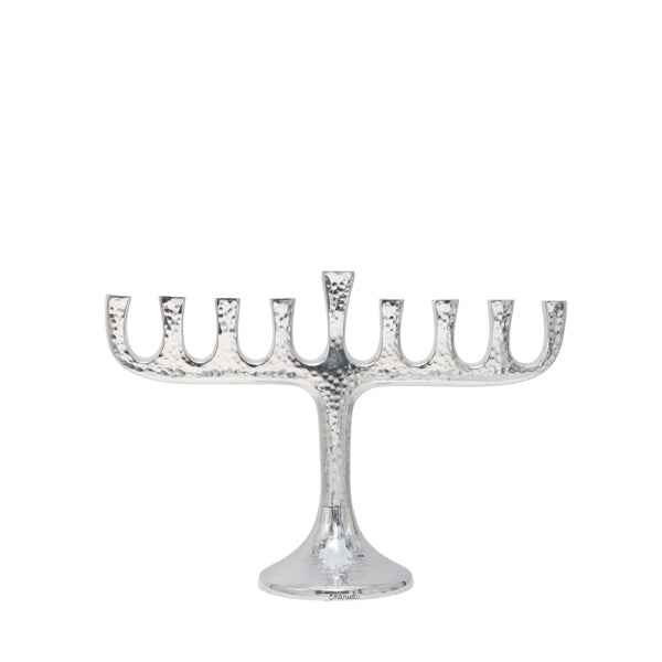 חנוכיה קלאסית - עבודה פטיש